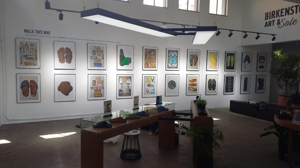 picture hanging services