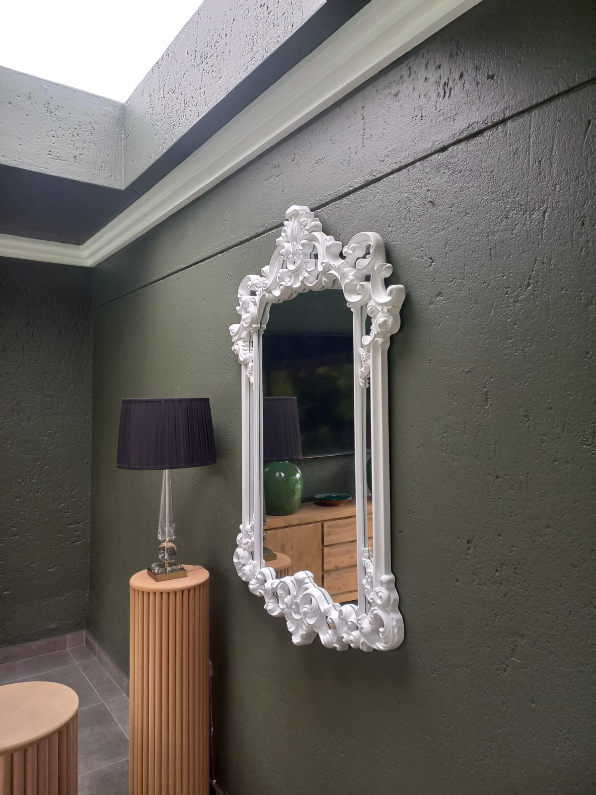 secure mirror hanging service Johannesburg home